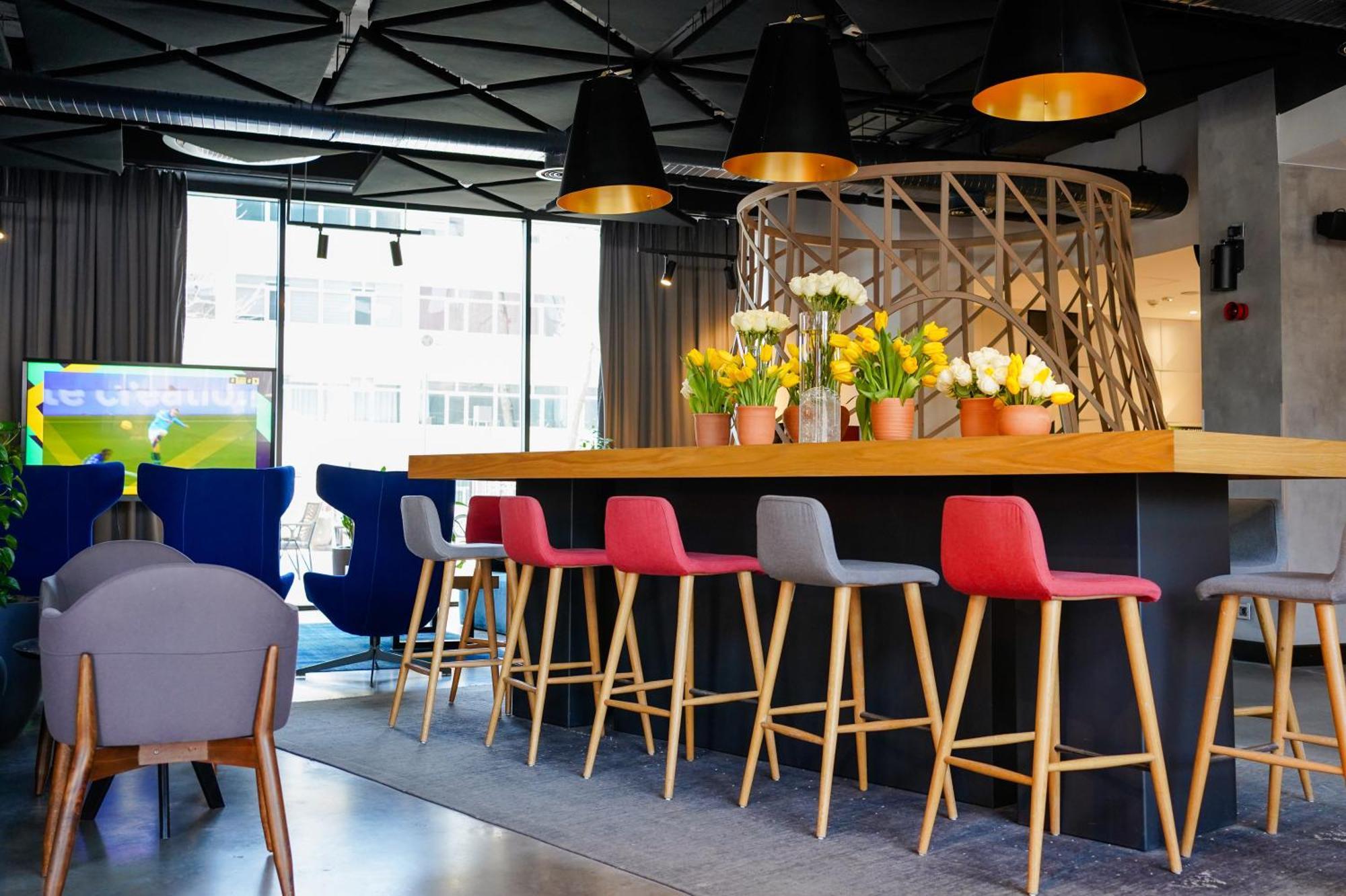 Novotel Bishkek City Center Екстериор снимка